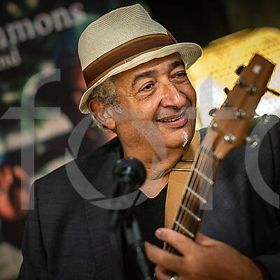 tcha_simmons_band_221125_chf3121_20230409_1813497816 (1)